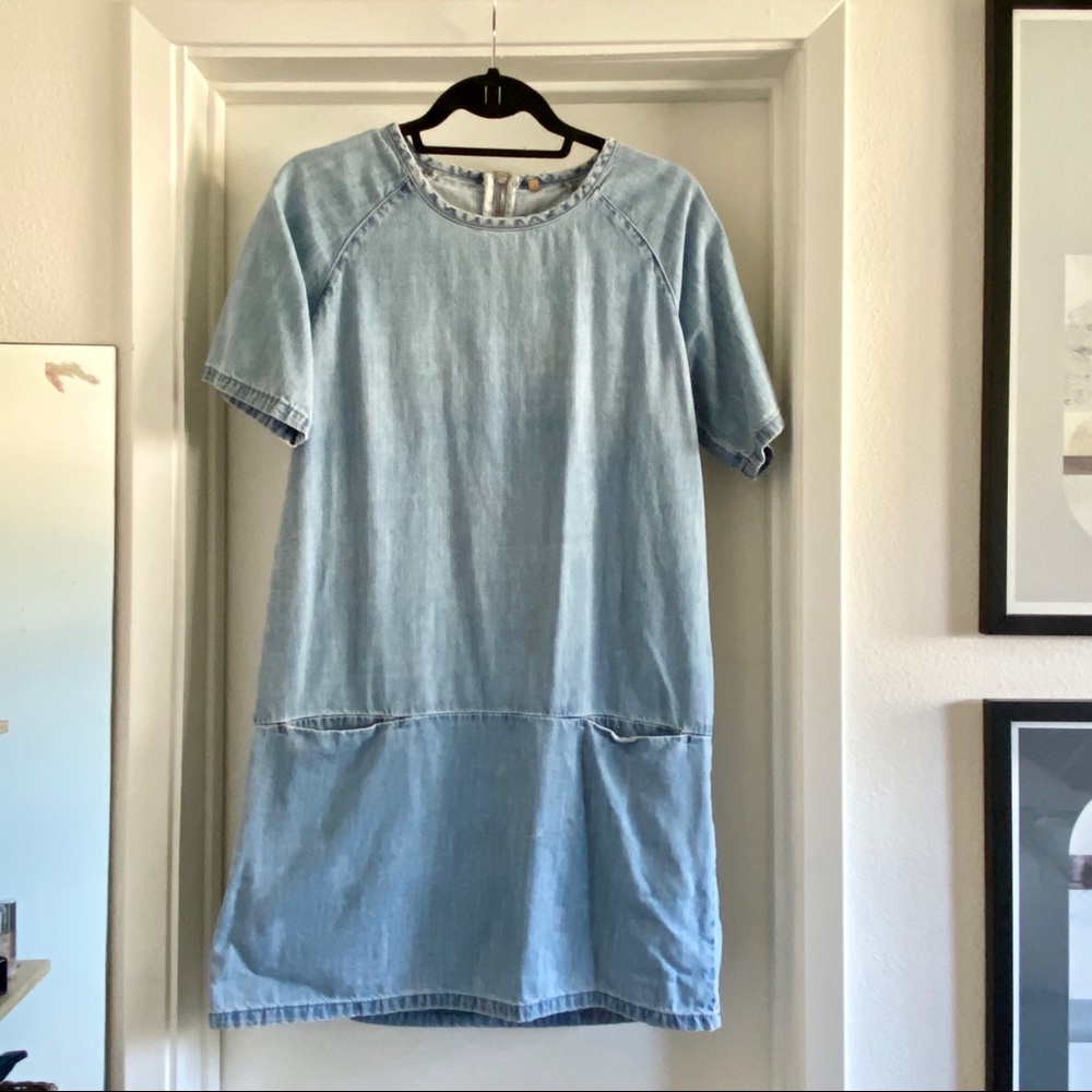 Topshop Moto denim shift dress with pockets!